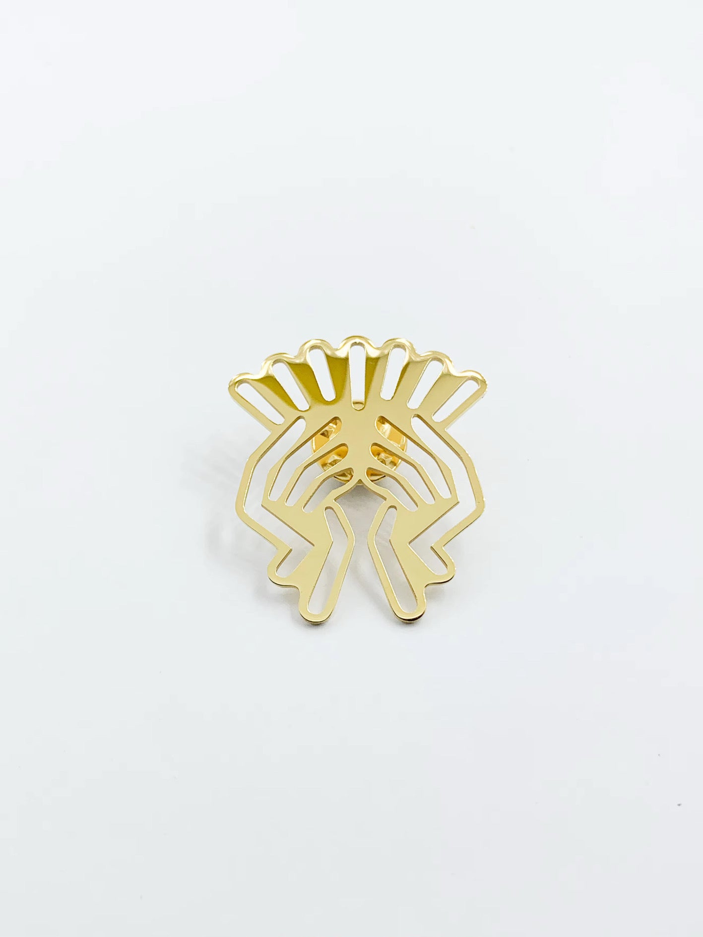 Signature Brooch 35 mm