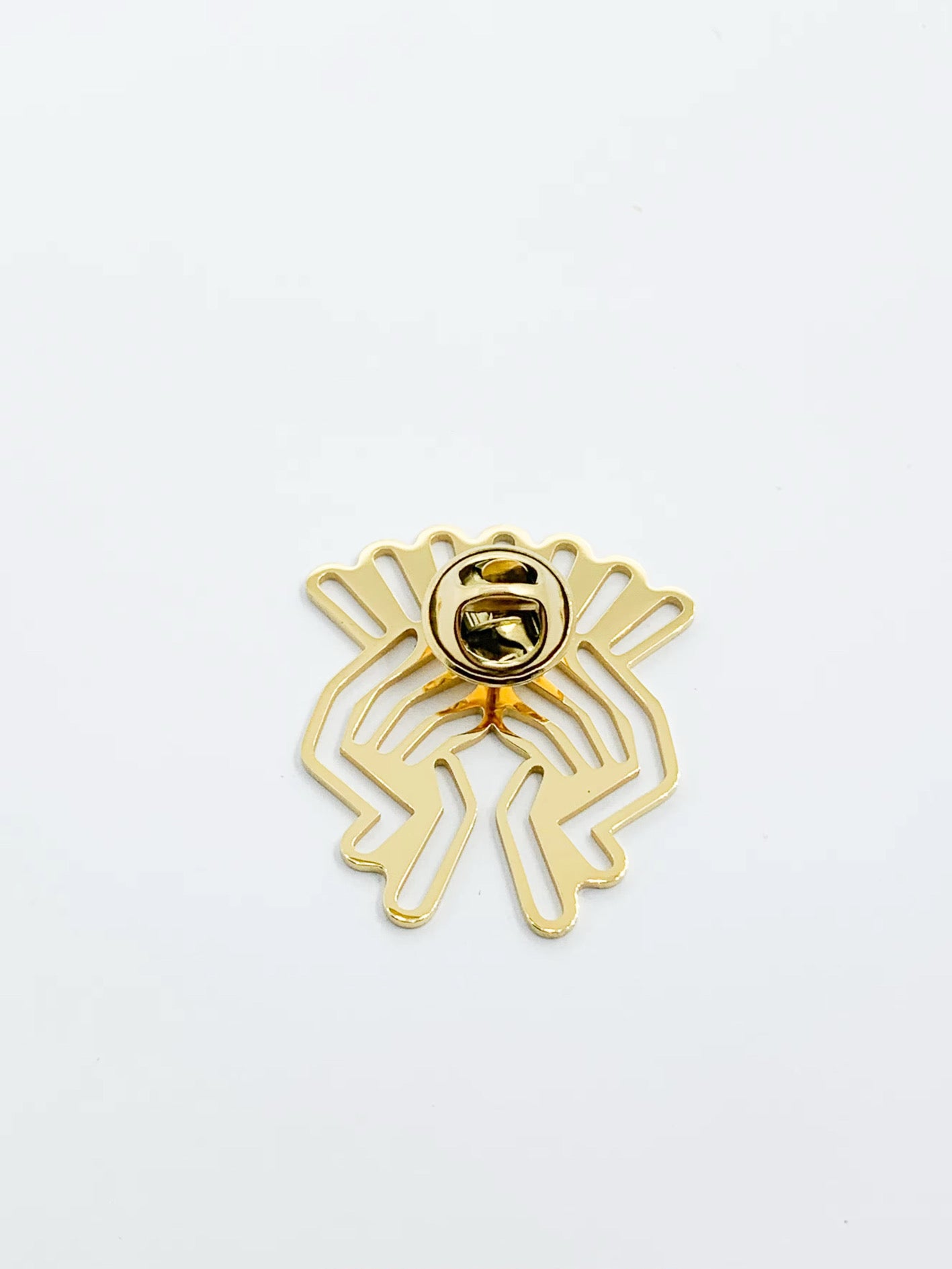 Signature Brooch 35 mm